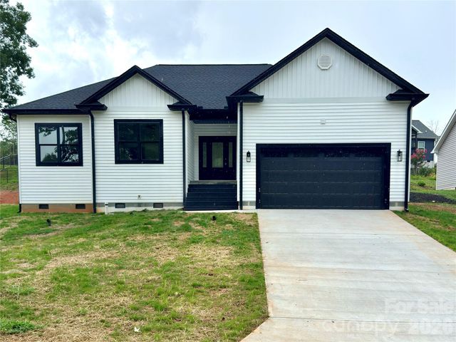 1204 Spring Time Court SW, Lenoir, NC 28645
