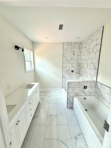 1204 Spring Time Court SW, Lenoir, NC 28645