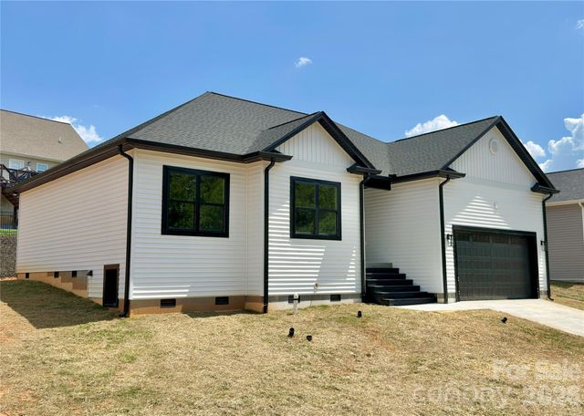 1204 Spring Time Court SW, Lenoir, NC 28645