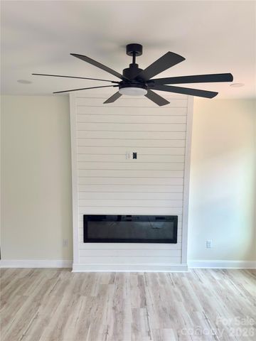 1204 Spring Time Court SW, Lenoir, NC 28645