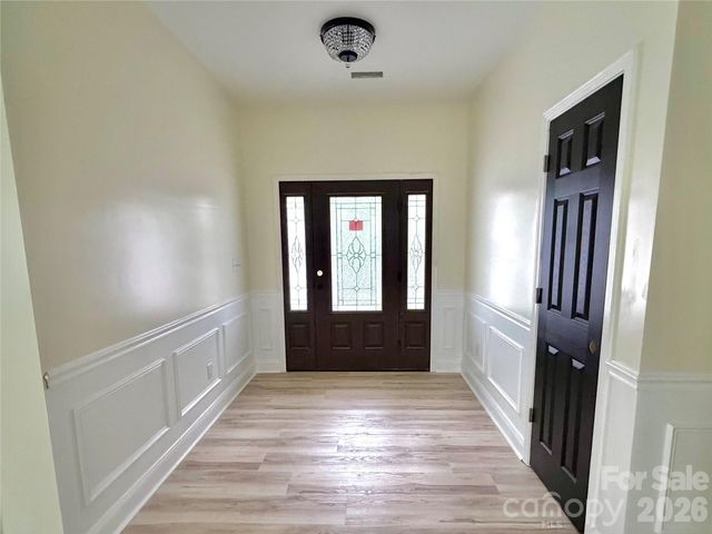 1204 Spring Time Court SW, Lenoir, NC 28645