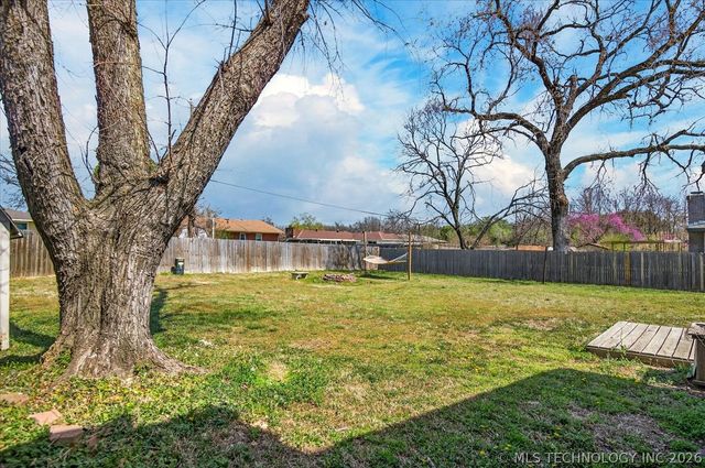 4100 Wayside Drive, Bartlesville, OK 74006