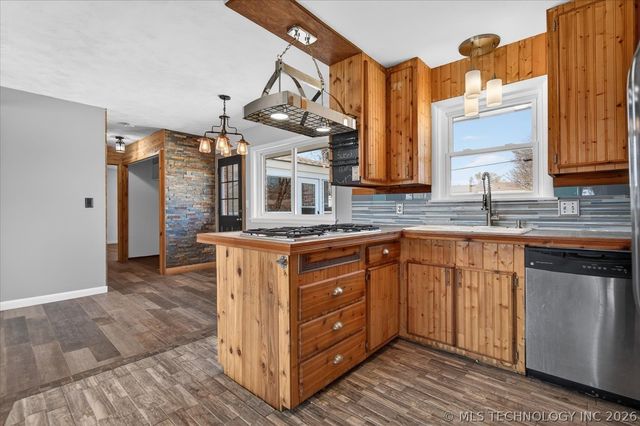 4100 Wayside Drive, Bartlesville, OK 74006