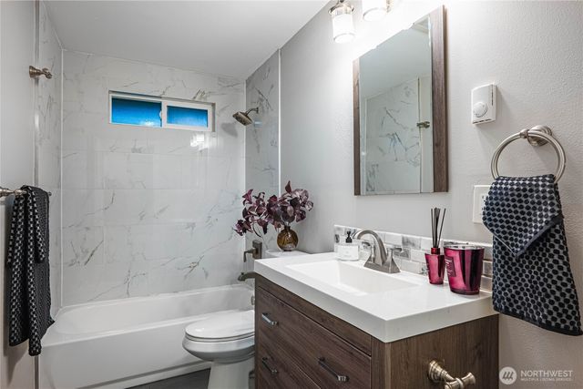 9228 Yakima Avenue, Tacoma, WA 98444