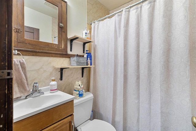 512 S Mills Street, Madison, WI 53715