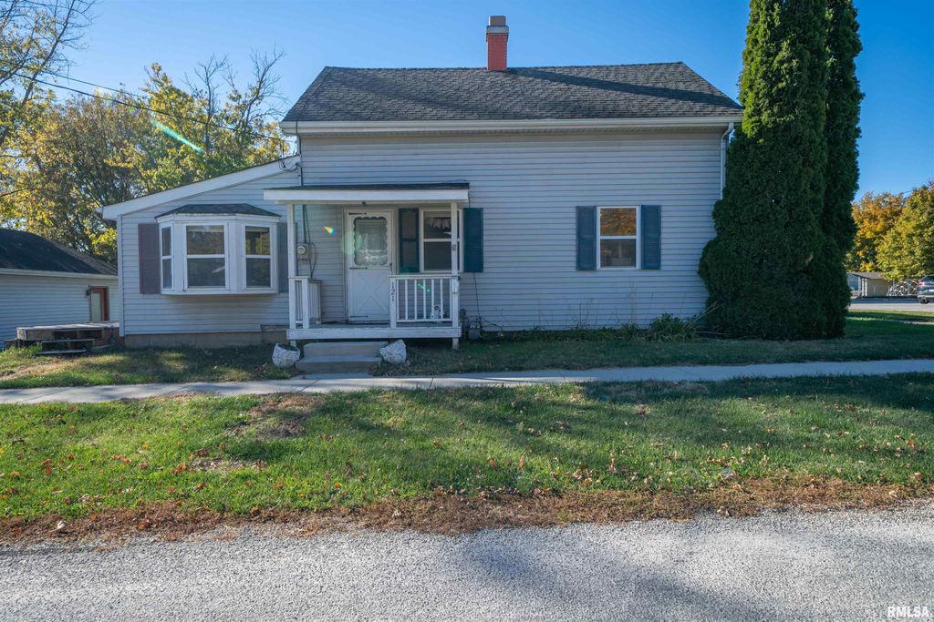 121 N TAZEWELL Street, Metamora, IL 61548
