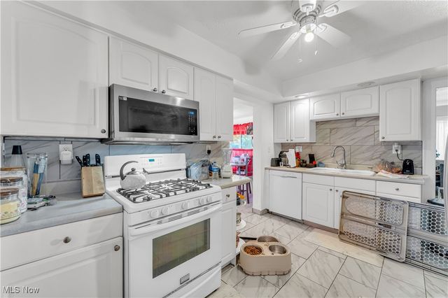 2123 N Taylor Road, Cleveland Heights, OH 44112