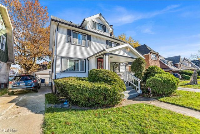 2123 N Taylor Road, Cleveland Heights, OH 44112