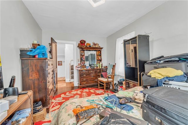 2123 N Taylor Road, Cleveland Heights, OH 44112