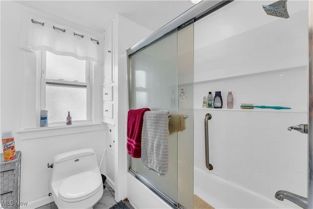 2123 N Taylor Road, Cleveland Heights, OH 44112