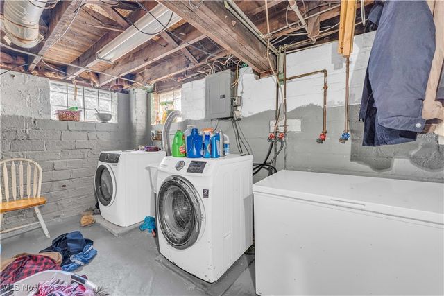 2123 N Taylor Road, Cleveland Heights, OH 44112