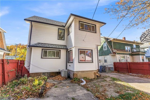 2123 N Taylor Road, Cleveland Heights, OH 44112