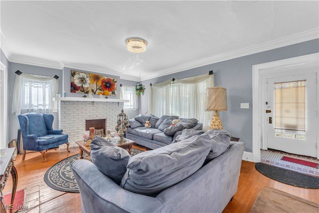 2123 N Taylor Road, Cleveland Heights, OH 44112