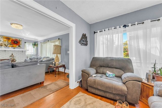 2123 N Taylor Road, Cleveland Heights, OH 44112