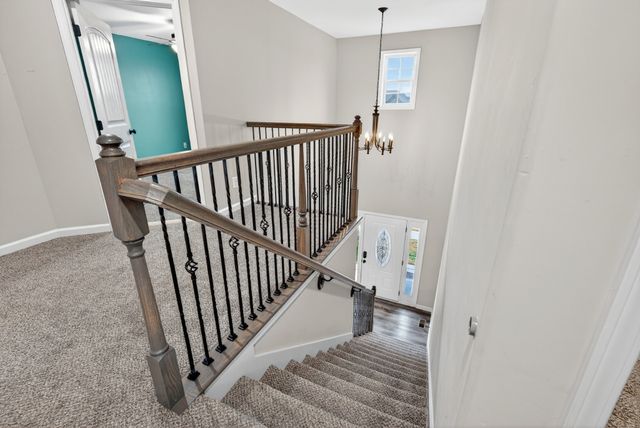 525 Low Country Ct, Clarksville, TN 37042