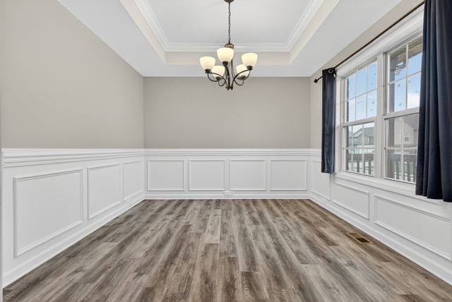 525 Low Country Ct, Clarksville, TN 37042