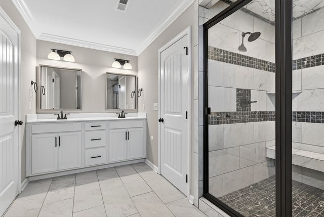 525 Low Country Ct, Clarksville, TN 37042