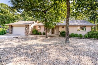 18 Mission Hills Lane, Holiday Island, AR 72631