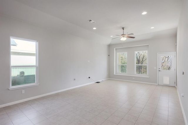 10017 Dalliance LN, Manor, TX 78653