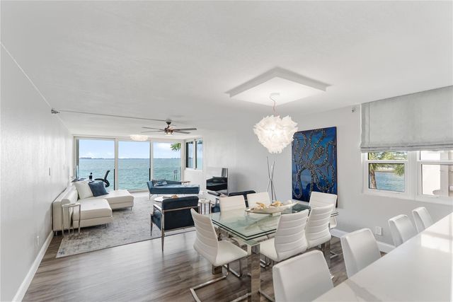 97 SUNSET DRIVE 201, Sarasota, FL 34236