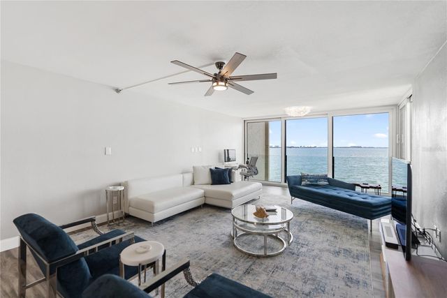 97 SUNSET DRIVE 201, Sarasota, FL 34236