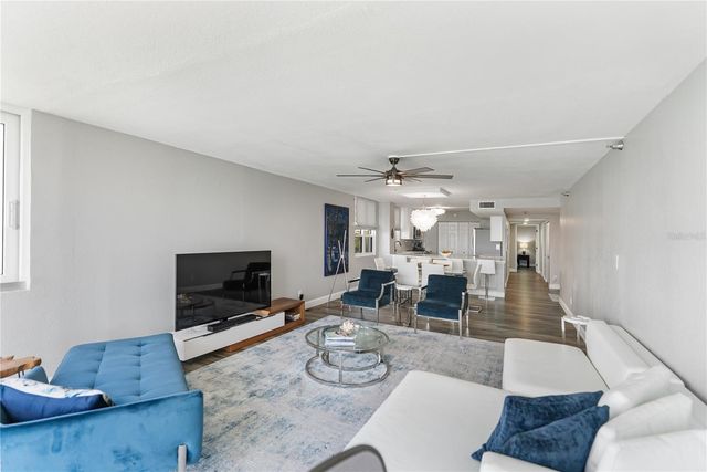 97 SUNSET DRIVE 201, Sarasota, FL 34236
