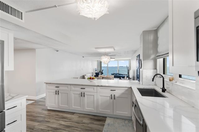 97 SUNSET DRIVE 201, Sarasota, FL 34236