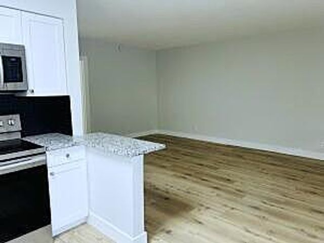 260 NW 19th Street 6, Boca Raton, FL 33432