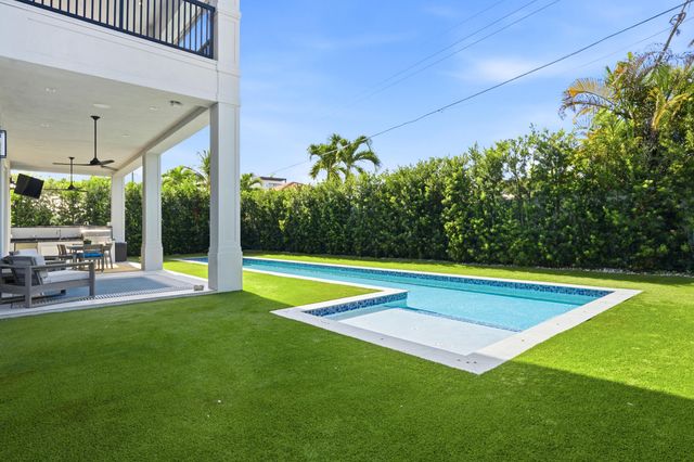 334 NE 3RD Court, Boca Raton, FL 33432