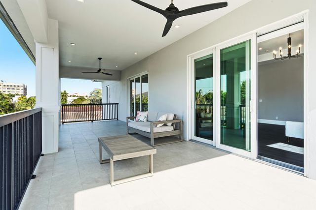 334 NE 3RD Court, Boca Raton, FL 33432