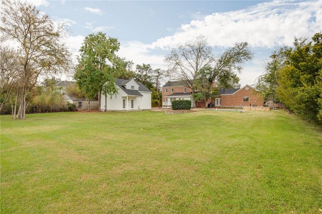 706 East 30th Street, Bryan, TX 77803