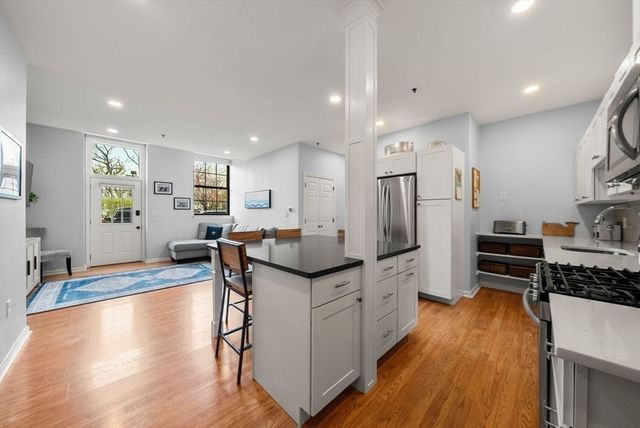 486 E 3rd St. 11, Boston, MA 02127