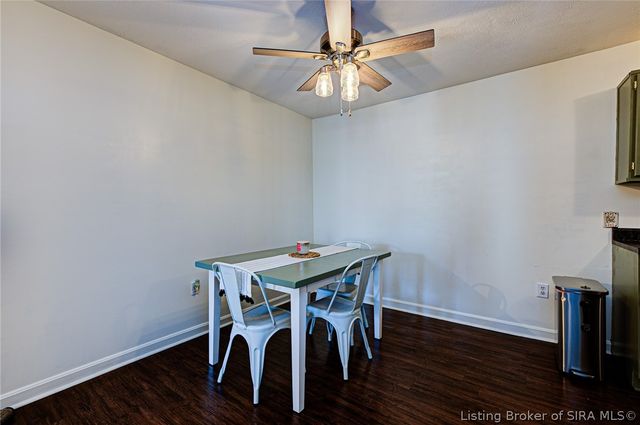 110 Colonial Drive, New Albany, IN 47150