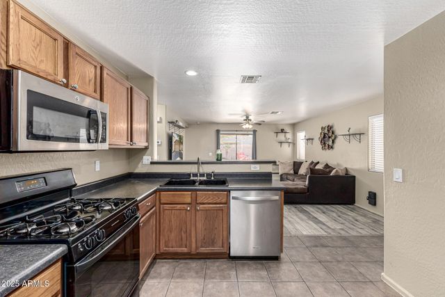 43633 W COLBY Drive, Maricopa, AZ 85138