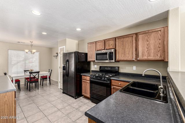 43633 W COLBY Drive, Maricopa, AZ 85138