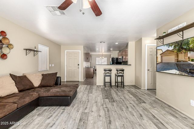 43633 W COLBY Drive, Maricopa, AZ 85138