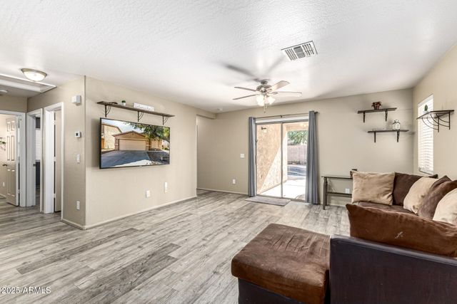 43633 W COLBY Drive, Maricopa, AZ 85138