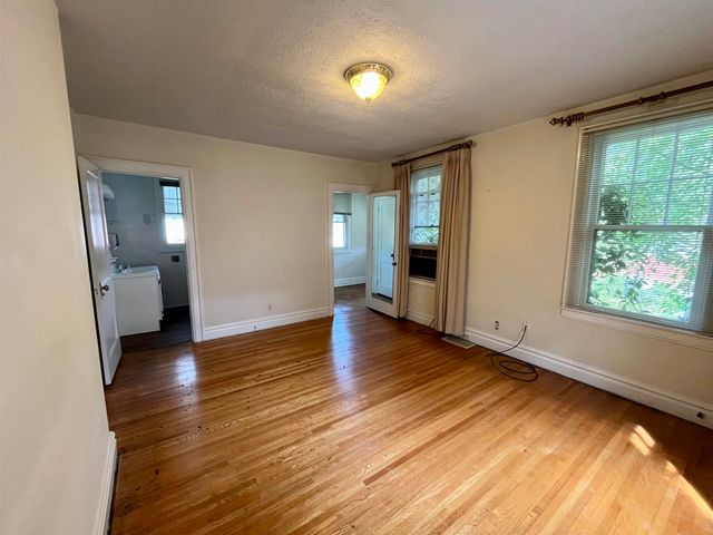 1140 10th Avenue, Huntington, WV 25701