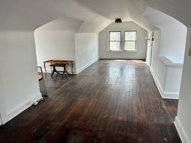 1140 10th Avenue, Huntington, WV 25701