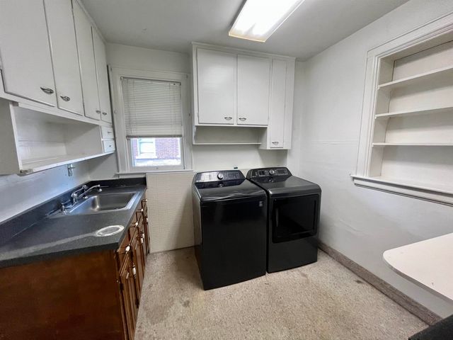 1140 10th Avenue, Huntington, WV 25701