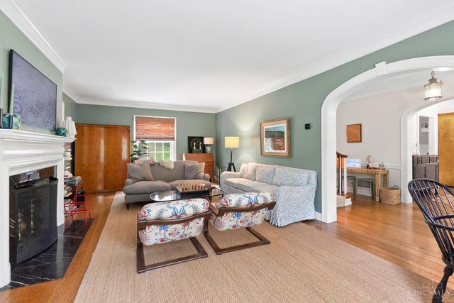 555 Reily Road, Wyoming, OH 45215