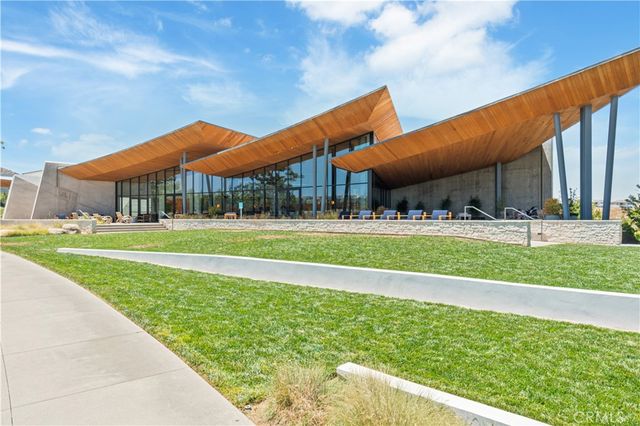 27461 Viero Place, Valencia, CA 91381