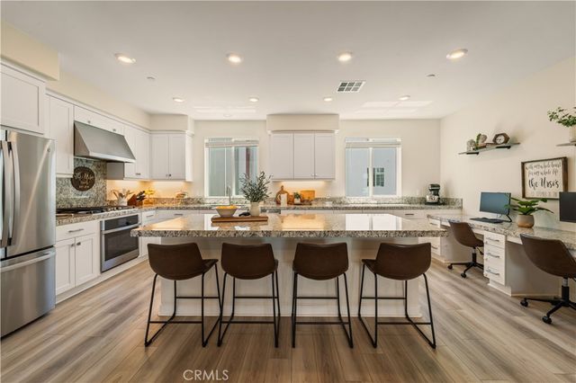 27461 Viero Place, Valencia, CA 91381