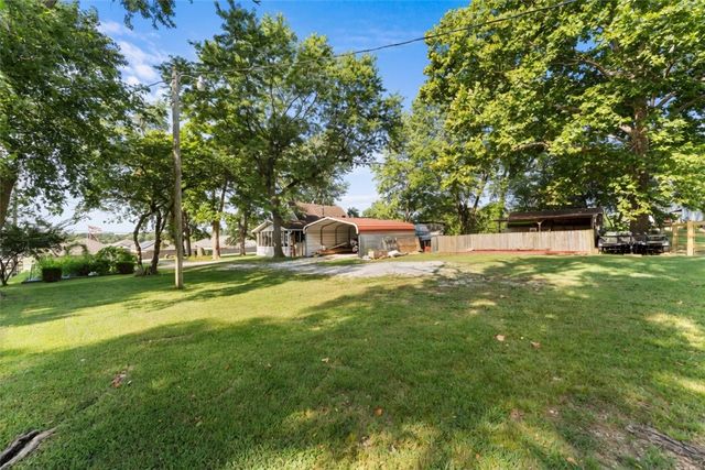 1380 Main Street, Gentry, AR 72734