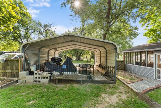 1380 Main Street, Gentry, AR 72734