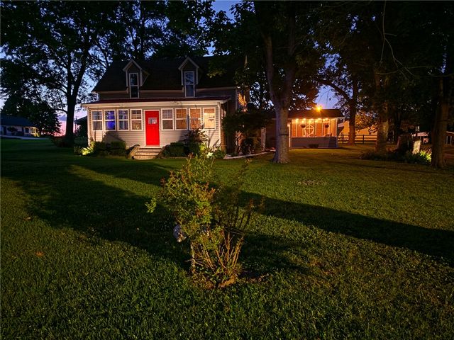 1380 Main Street, Gentry, AR 72734
