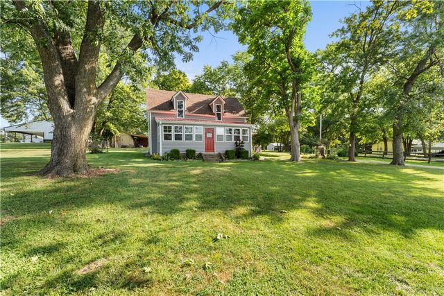 1380 Main Street, Gentry, AR 72734