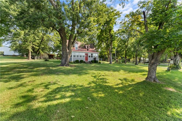 1380 Main Street, Gentry, AR 72734