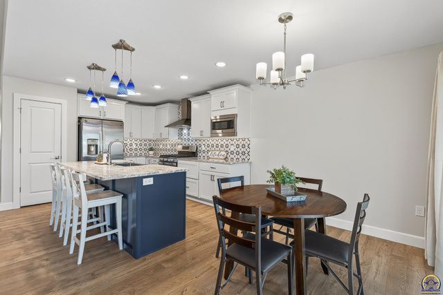 7700 SW 24th TER, Topeka, KS 66614