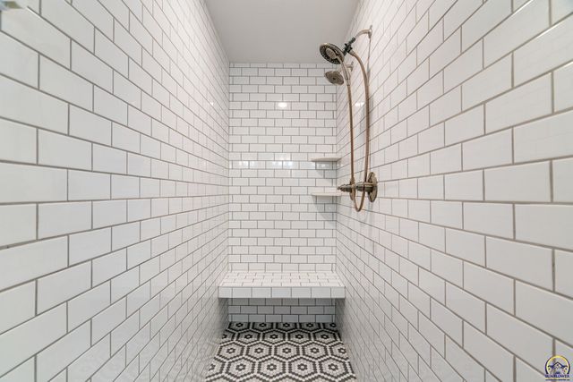 7700 SW 24th TER, Topeka, KS 66614